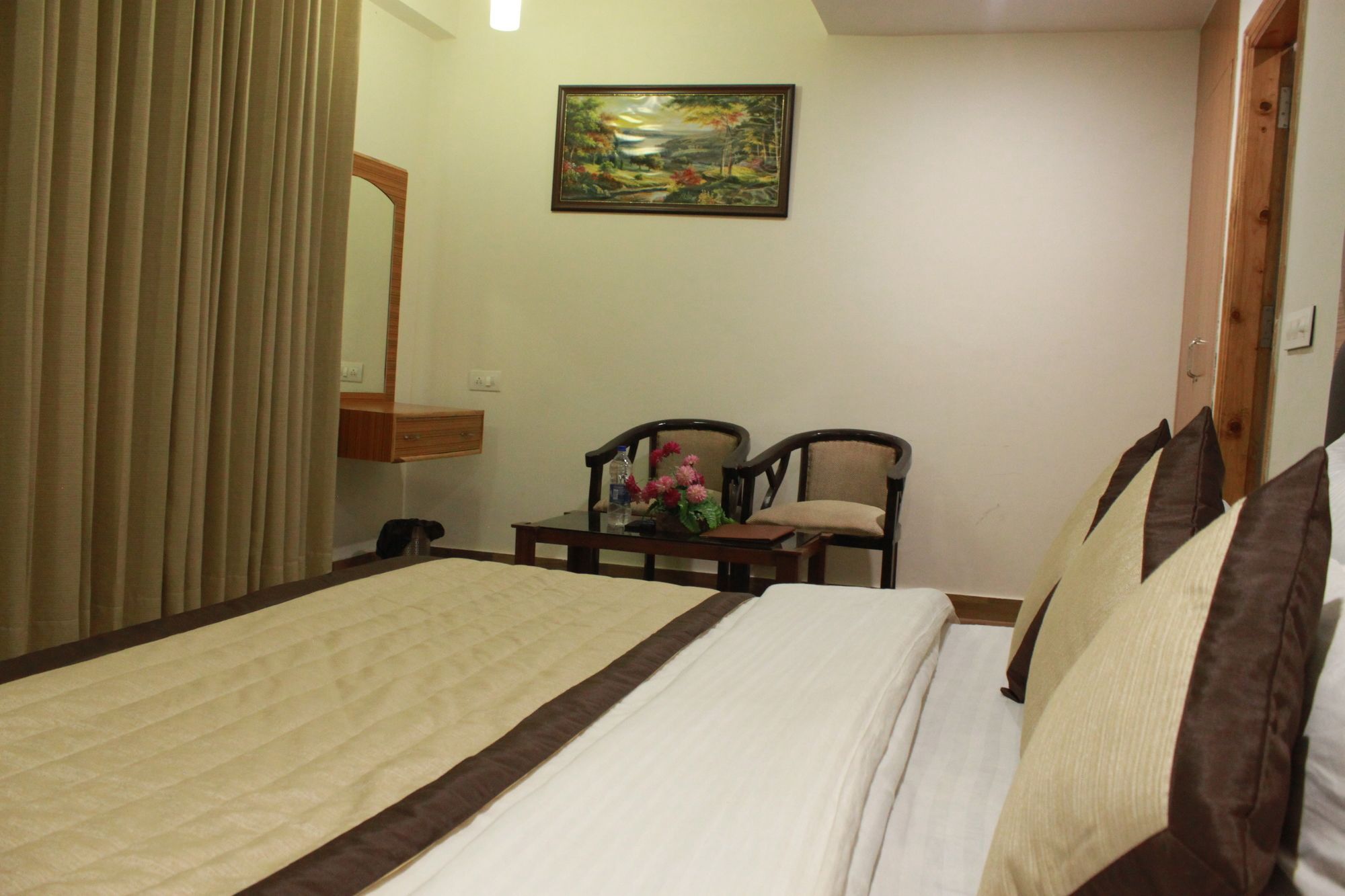 Utopia Resorts & Spa Manāli Zewnętrze zdjęcie